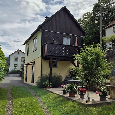 Holiday Home With Garden Langenbach  ภายนอก รูปภาพ