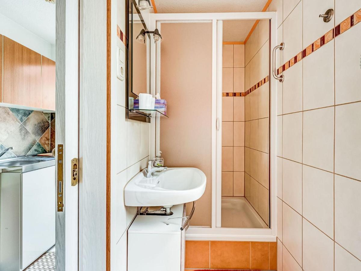 Holiday Home With Garden Langenbach  ภายนอก รูปภาพ