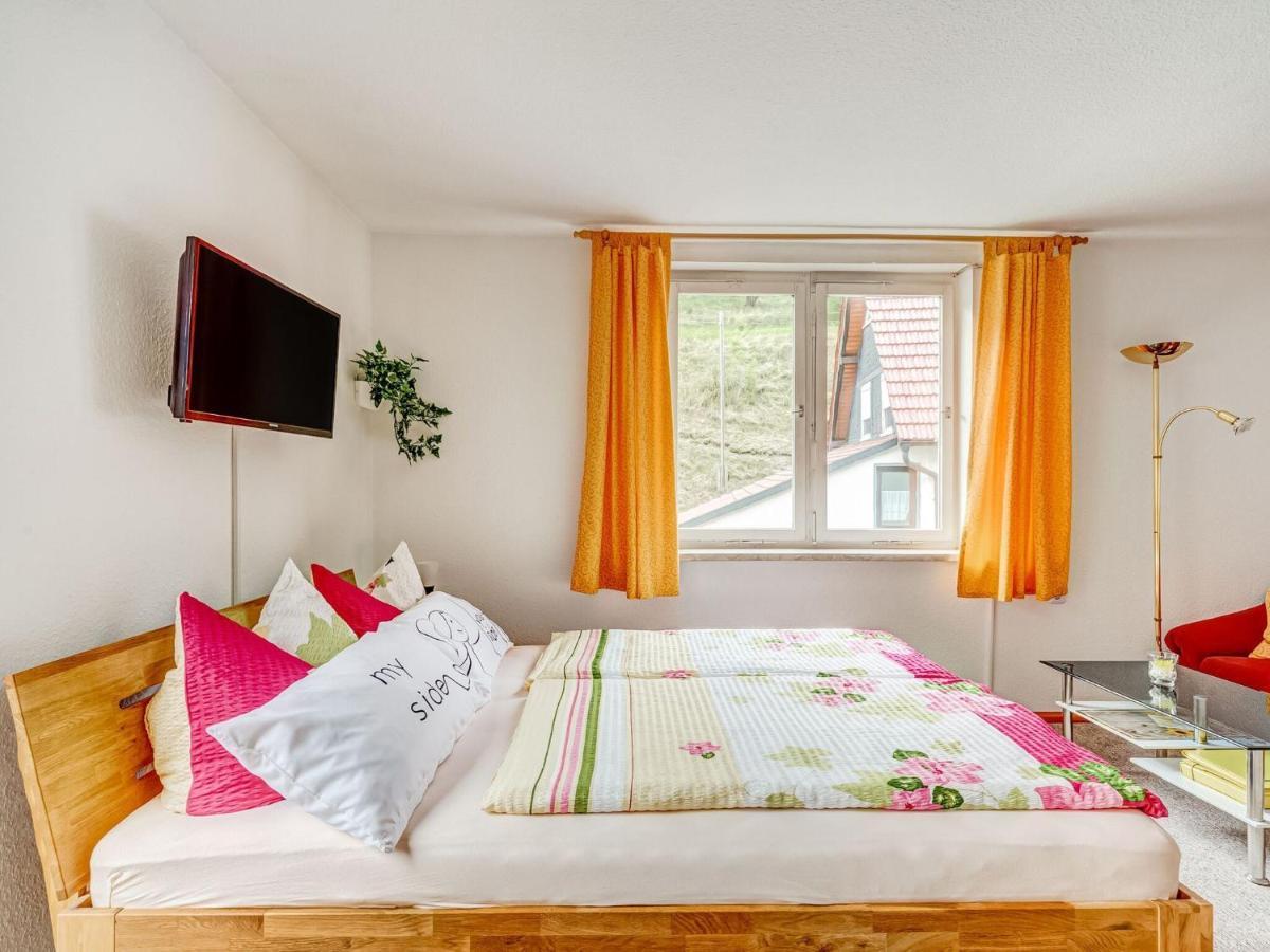 Holiday Home With Garden Langenbach  ภายนอก รูปภาพ